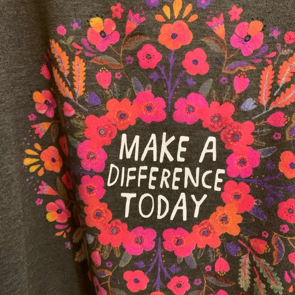 Natural Life Graphic comfy pocket sweatshirt Make a Difference Today womens XL - Picture 3 of 10